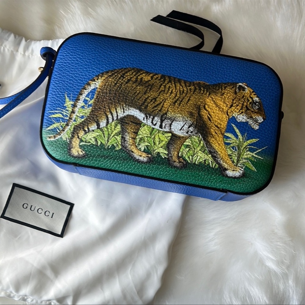 Shop by confidence - Picture 2 of 4